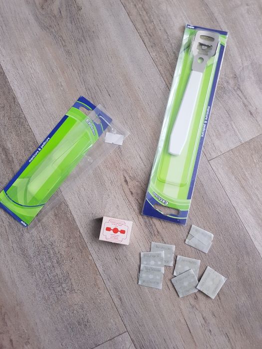 Omega do pedicuru + żyletki