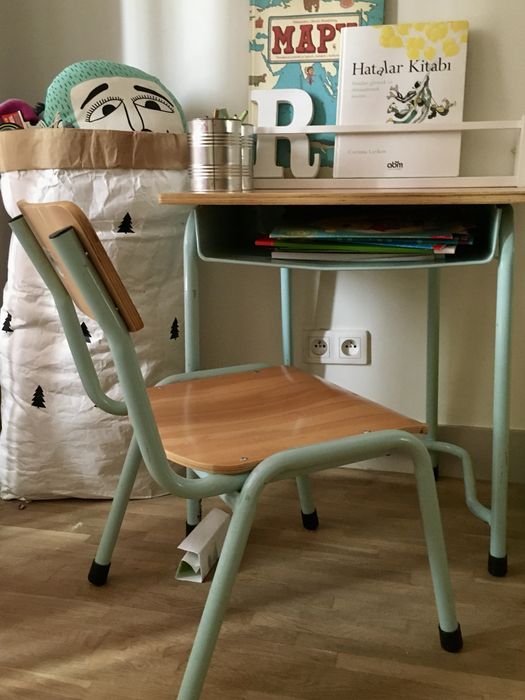 Vintage retro bauhaus  biurko dzieciece ławka szkolna i krzeslo