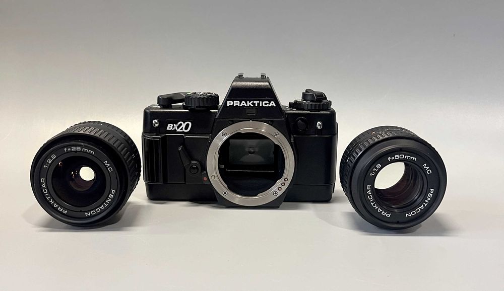 Aparat Praktica BX20 + Pentacon 50/1.8 MC + Pentacon 28/2.8 MC ZESTAW