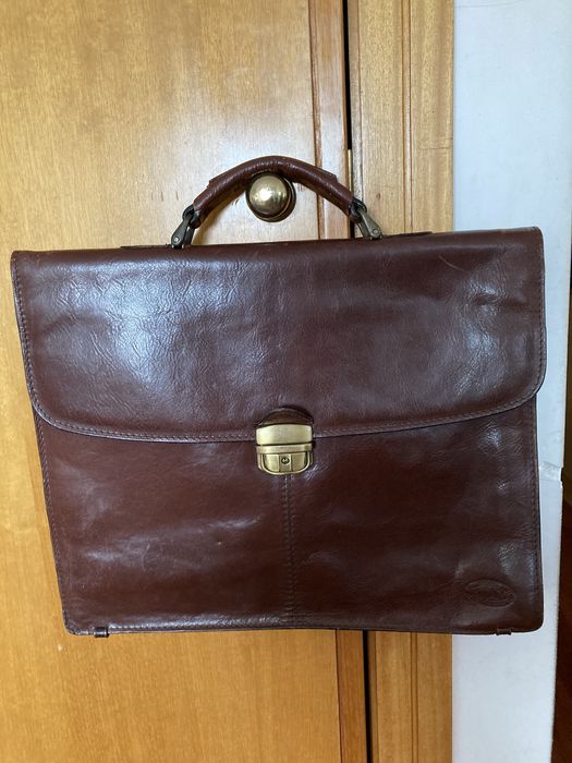 Mala executivo, em pele genuína da marca BUGATY