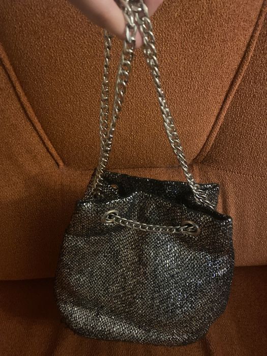 Продам сумку  нарядна