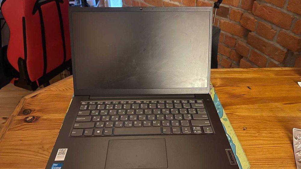 Laptop Lenovo V14 ITL