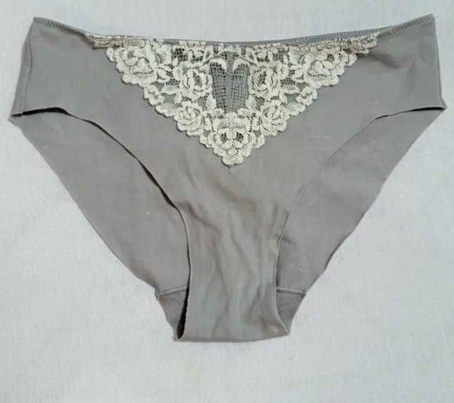 Szare majtki bawełniane bezszwofigi z białą koronką supima Cotton S/36