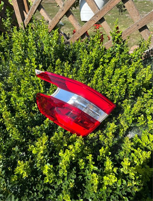 Задня фара pegeot 308 2016 t9