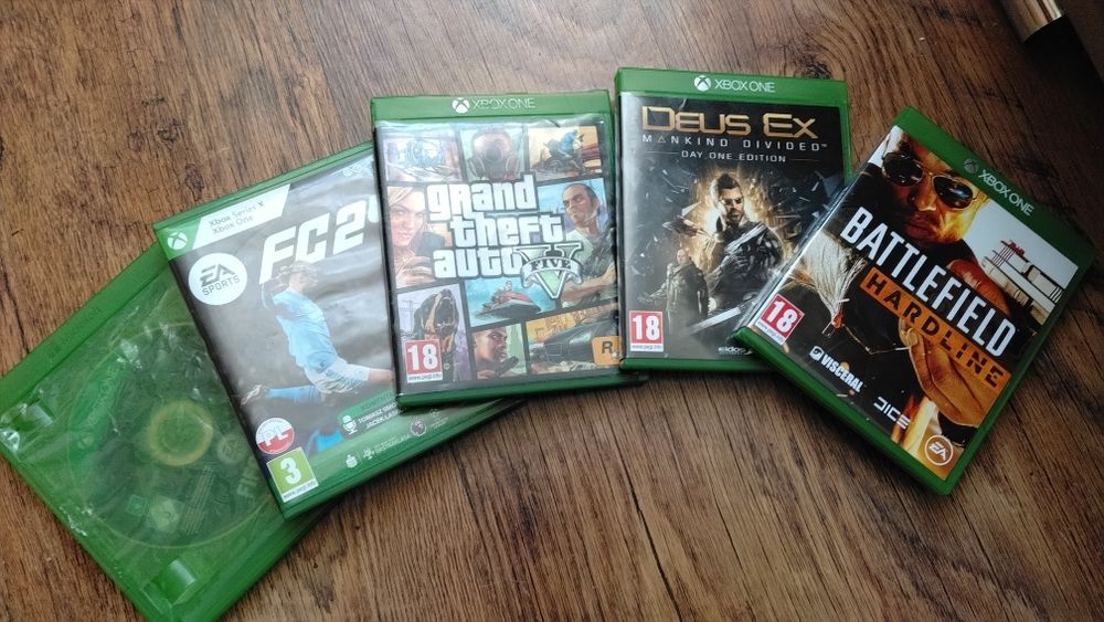 Xbox One S +5 gier i 1 pad