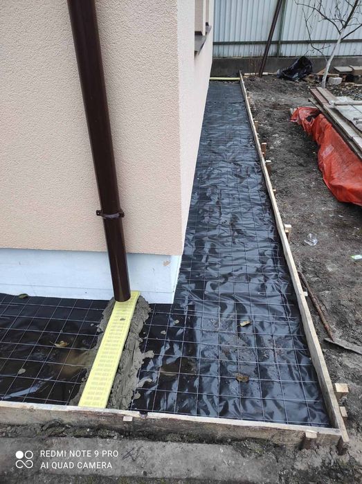 Отмостка  Сходи Крильце Майданчик Бетонні роботи