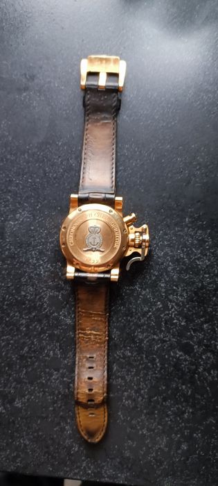 Продам мужские часы в отличном состоянии .2007г. лимитированная серия.