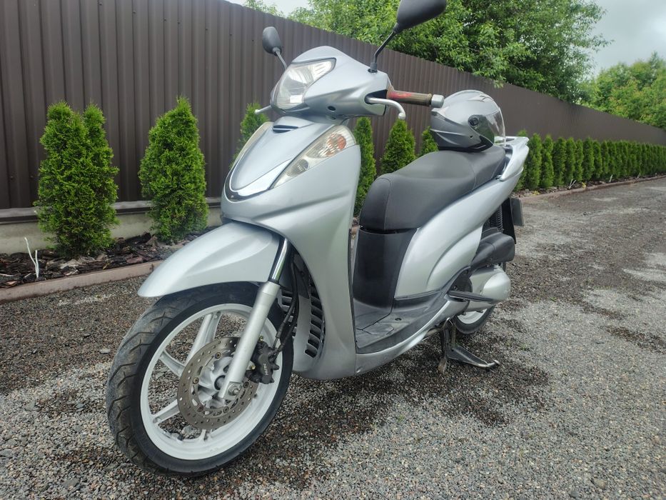 Скутер Honda SH 300