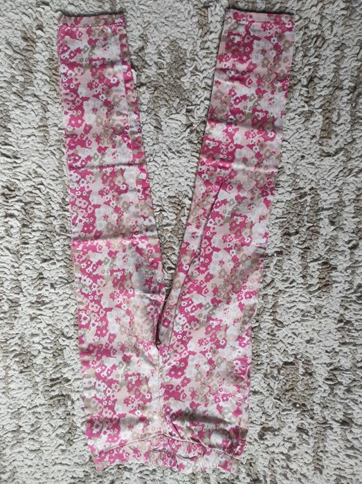 Spodnie dziewczęce r. 134/140