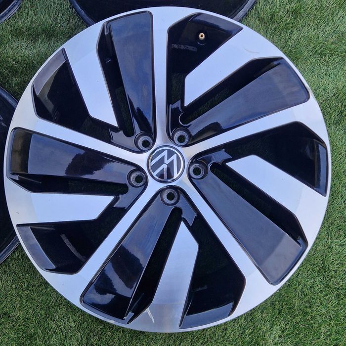 Felgi 19" VW Arteon R-LINE Passat B8 3G8 8x19 ET40 5x112