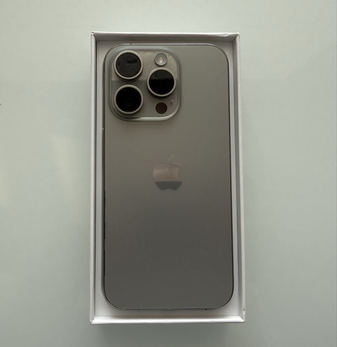 Apple iPhone 15 Pro 256 GB Natural Titanium