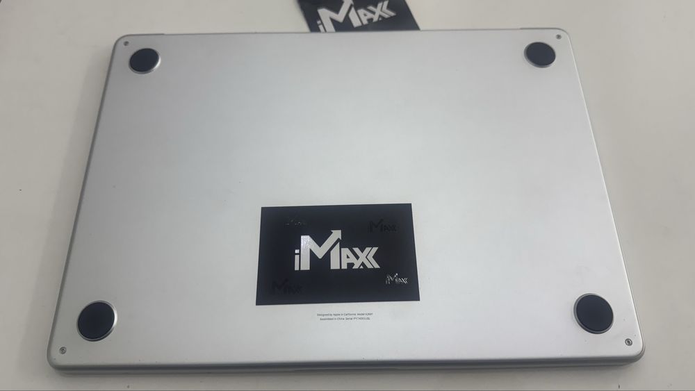 MacBook Air 13.6” M2 2022 24/512Gb Silver 24 Gb ОЗУ Без Блокувань