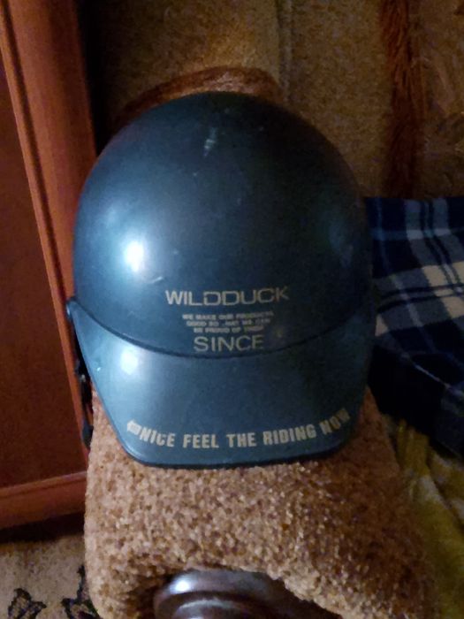 Продам немецкий мото шлем.