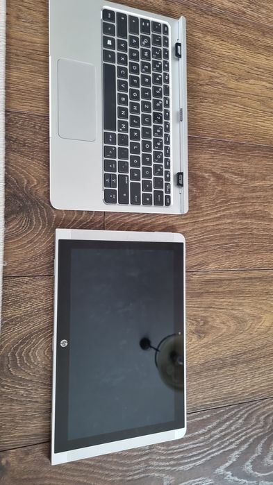 HP x2 210 G2 | 10" dotykowy | Intel Atom | 4GB RAM | 2w1 tablet + lapt