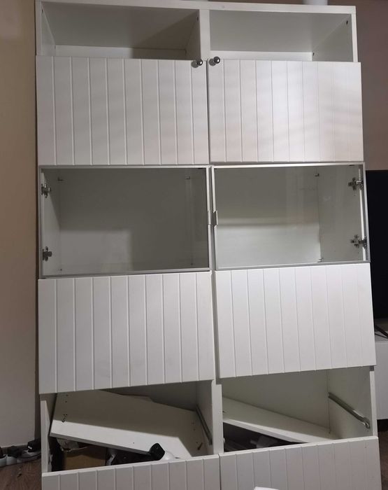 Szklane fronty Ikea Besta