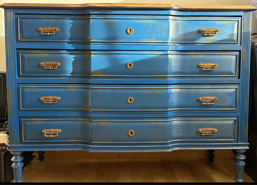 Comoda com 4 gavetões