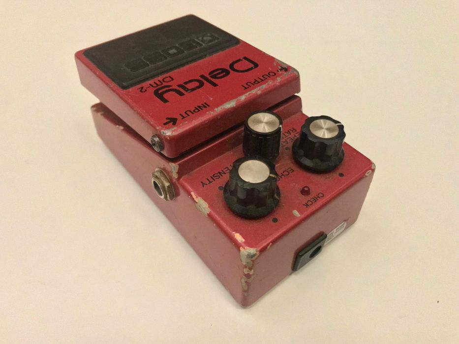 BOSS DM-2 Delay Vintage Effects Pedal MN3005 Chip