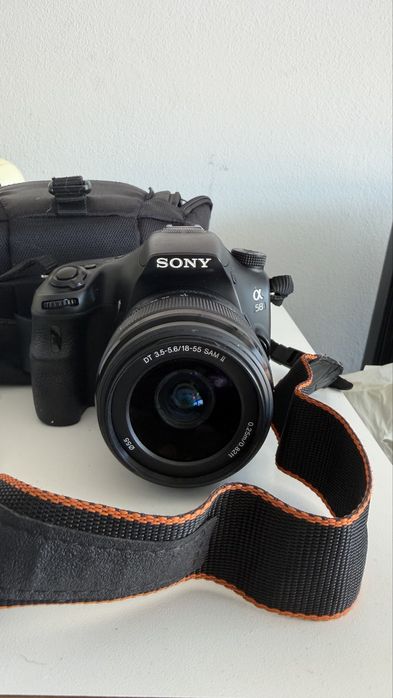 Camara.    sony