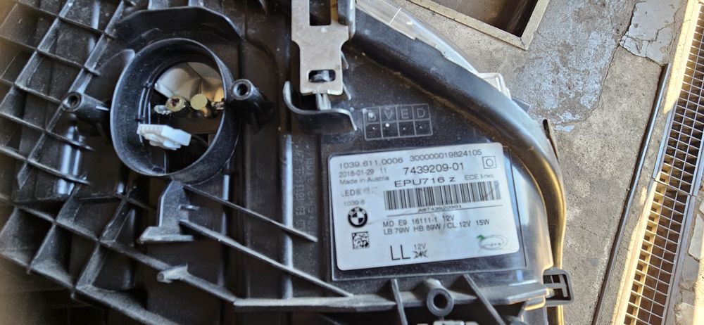 farol de LED 2018 BMW 5 Series G30 lado esquerdo