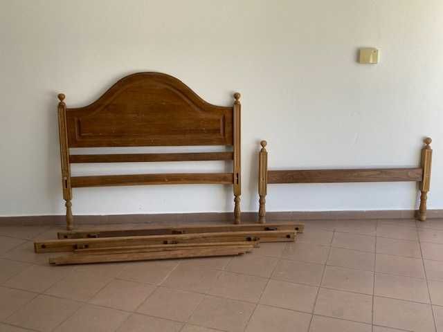 Cama em madeira pinho mel