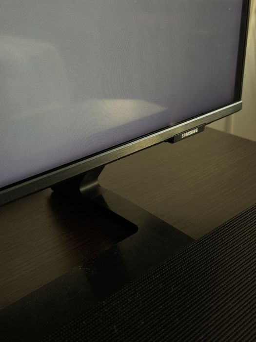 Телевізор - Samsung Crystal UHD