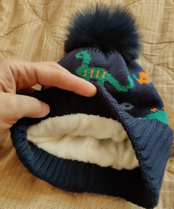 Продам детскую шапку