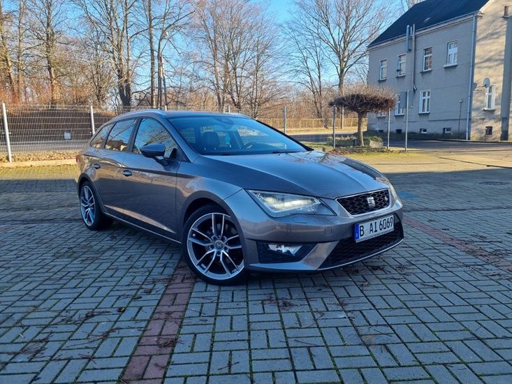 Seat Leon FR Full LED Nawigacja Czujniki Parkowania Serwisowany ALU Zadbany
