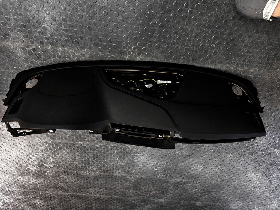 Торпедо Audi A4 B9 2015-2024