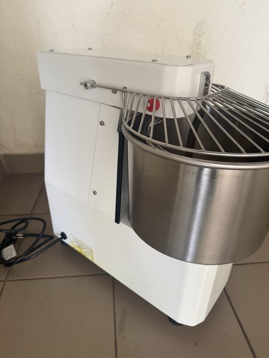 Тістоміс Промисловий Одношвидкісний Обʼєм 15 літрів Італія