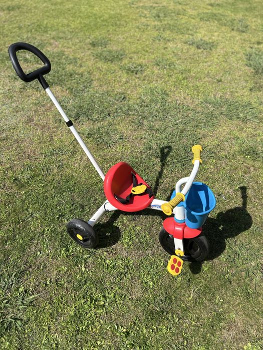 Triciclo de crianca com cesto