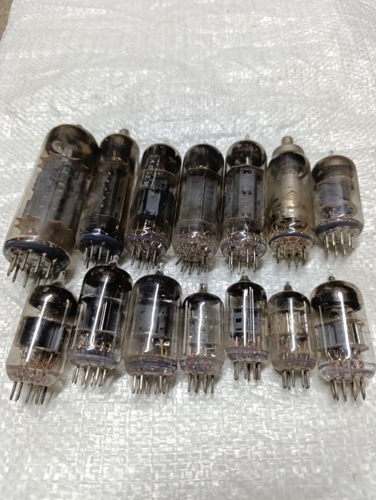 Лампа, радіолампа.