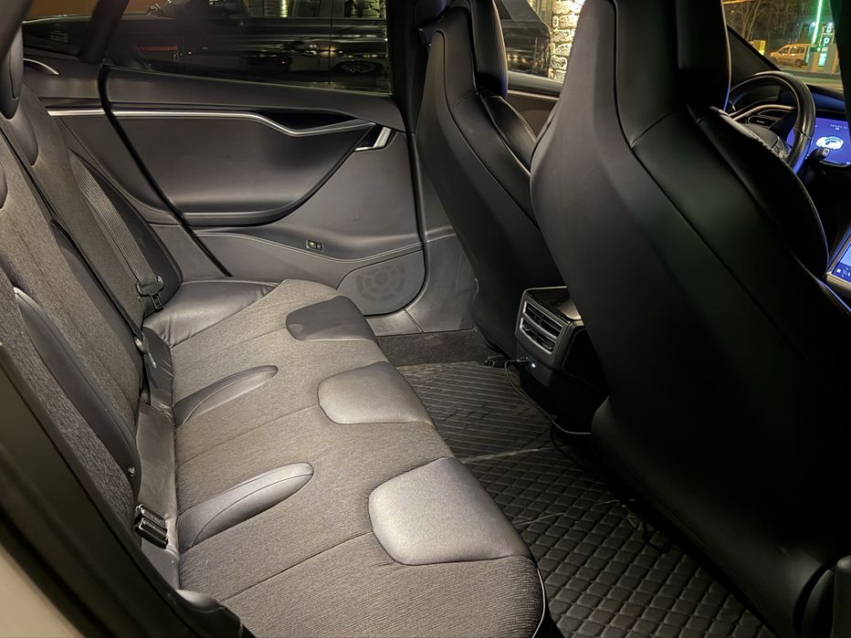 Продам Tesla модель S 75 2017 року