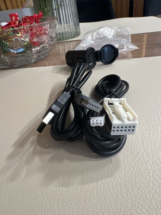 AUX USB адаптер в авто