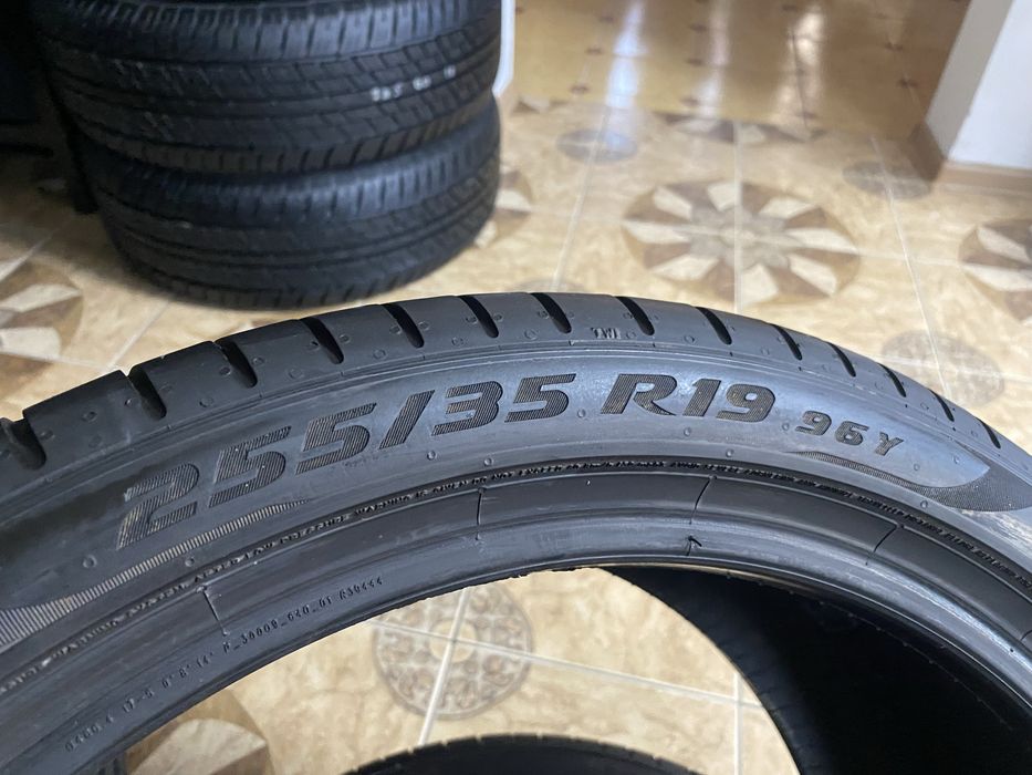 255/35/19 96Y на 225/40/19 93Y  Pirelli PZERO