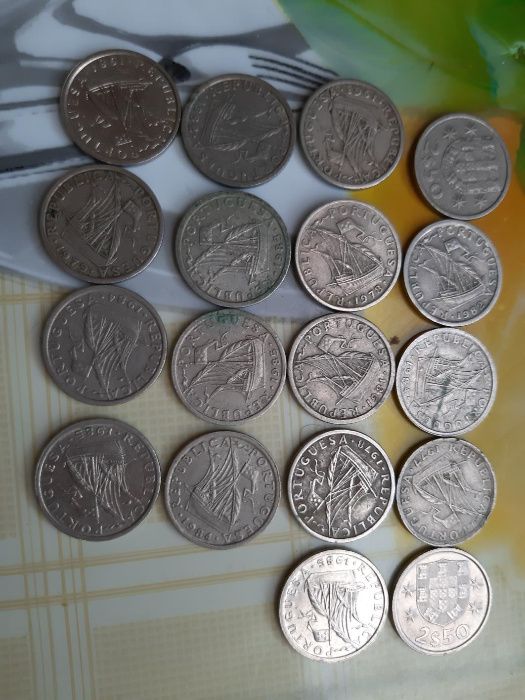 Moedas antigas Escudos e Centavos