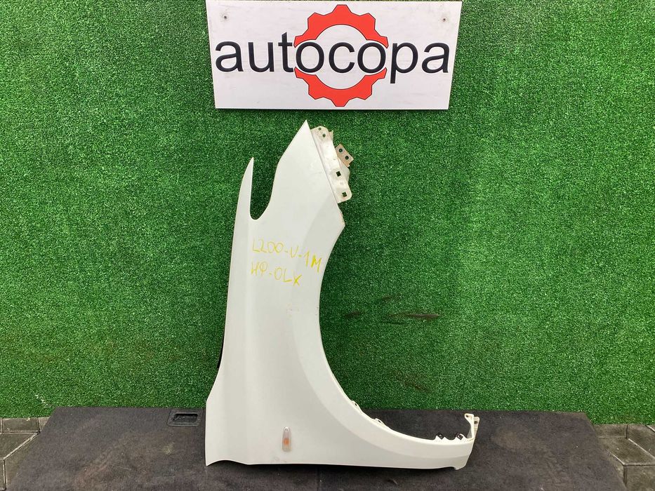 Крило переднє праве Mitsubishi L200 2015-2019