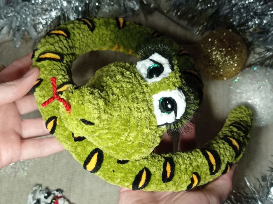 Змея ручная работа