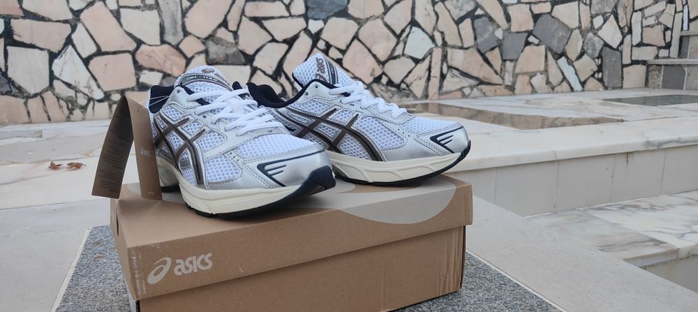 Asics novos com caixa