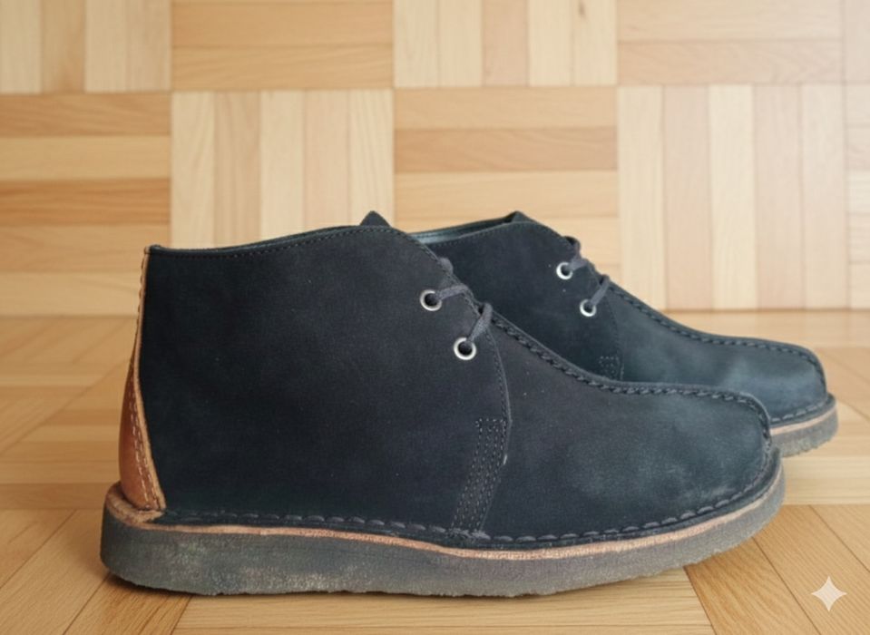Черные замшевые ботинки Clarks Originals Desert Boot р42(стелька 26,5)