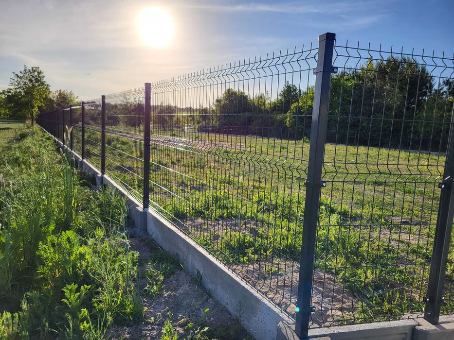 Ogrodzenie panelowe z podmurówką | Zadzwoń po bezpłatną wycenę