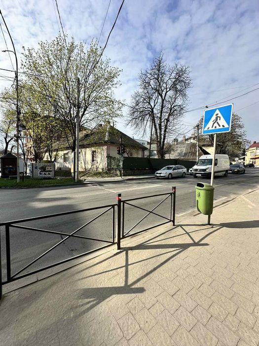 Продається 2 кімн. Кв. В центрі міста