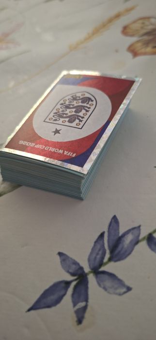 Troca  ou venda de cromos.