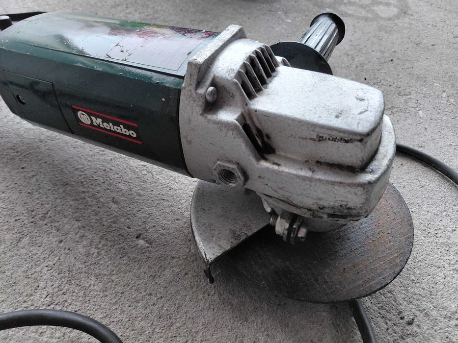 duża szlifierka kątowa   / 334