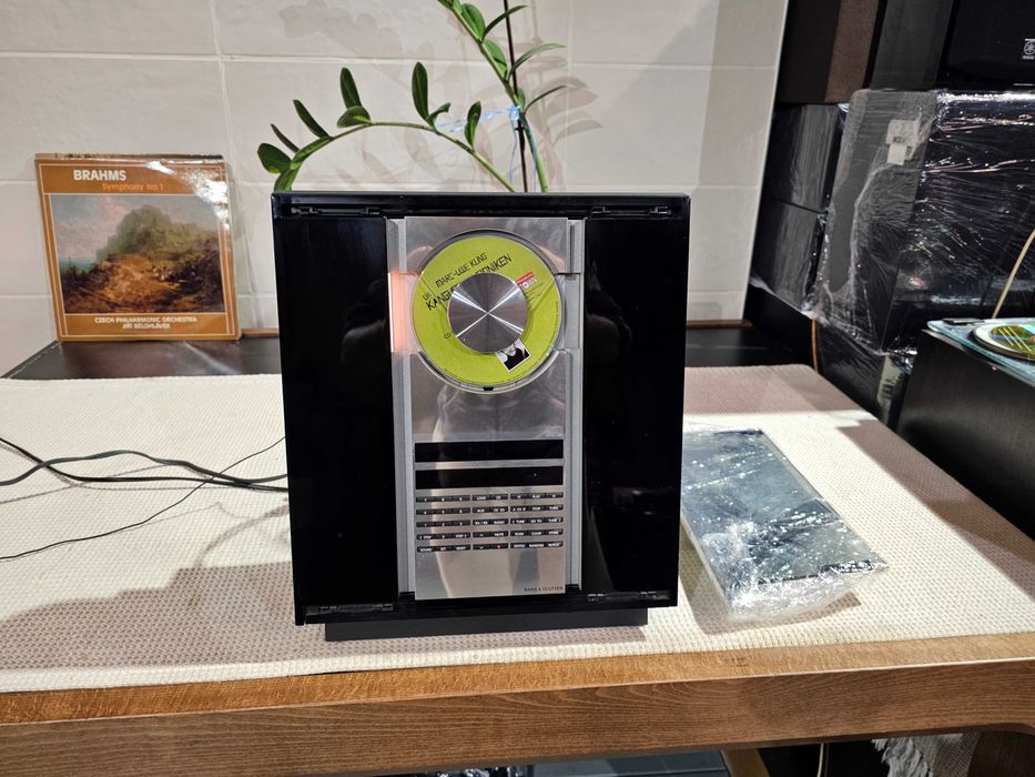 Bang & Olufsen BeoCenter 2300