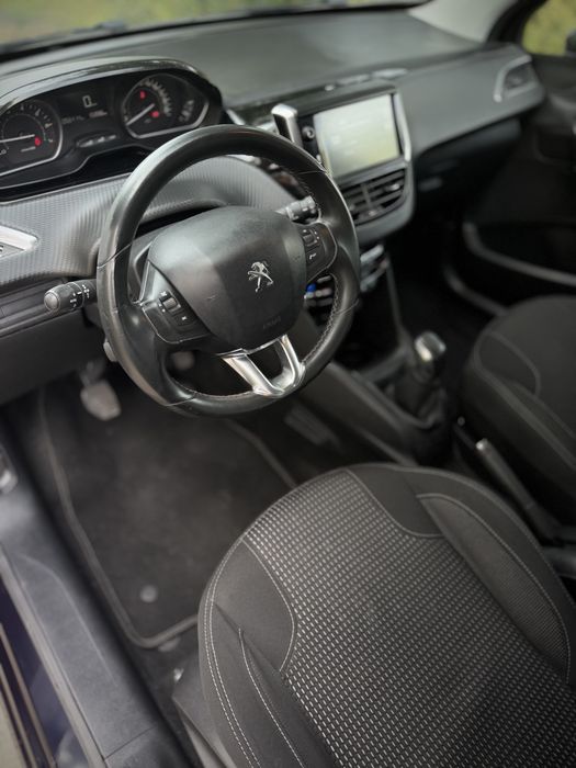 Peugeot 208 1.2 Turbo