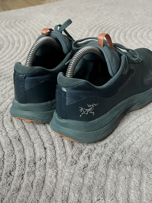 Кросівки arcteryx