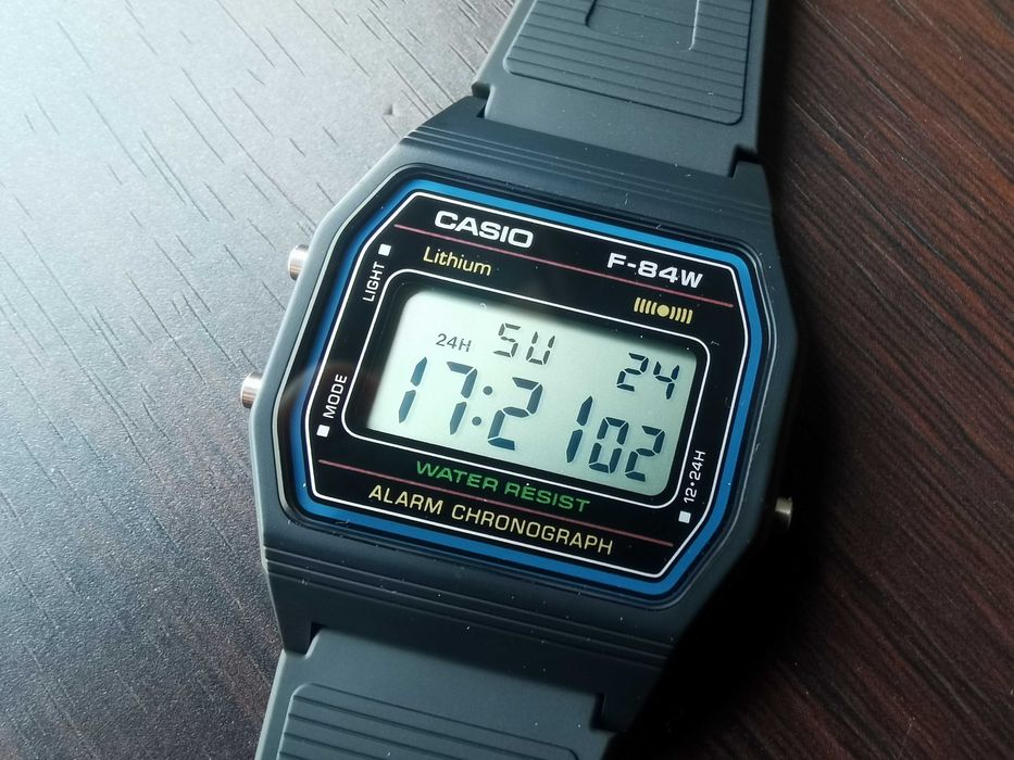 Zegarek Casio F 84 1QJH