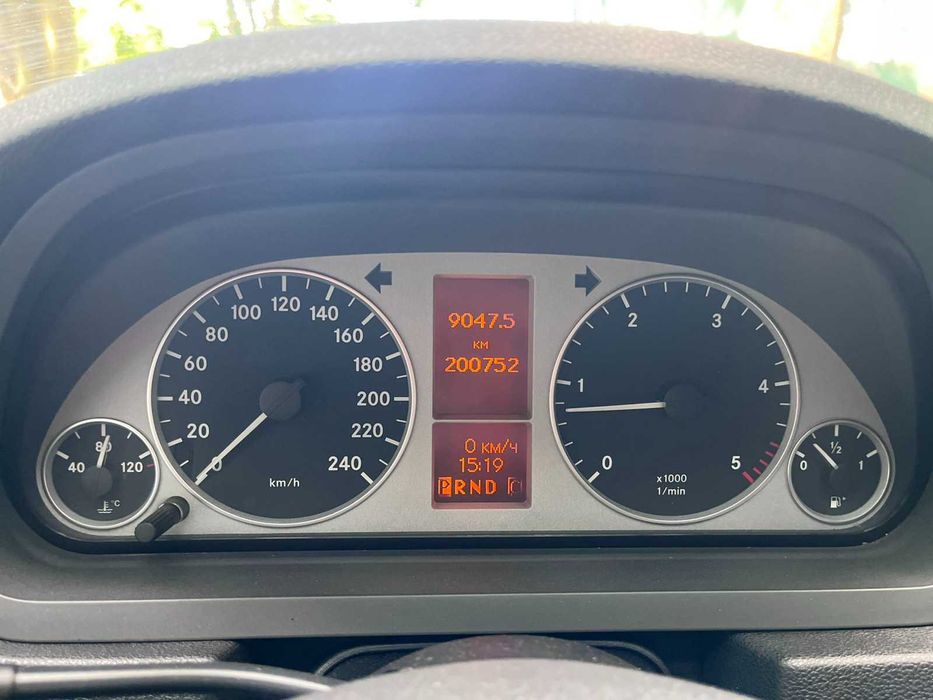 Продам Mercedes-Benz B-Class 2.0 дизель на АКПП