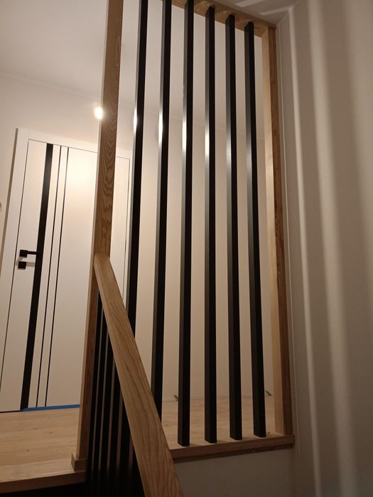 Stopnie dębowe z litego drewna