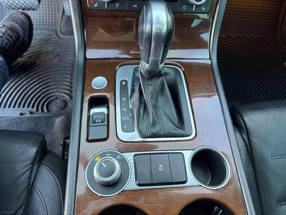 Volkswagen Touareg Car Invest Ukraine Лізинг